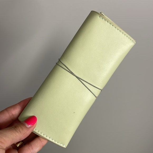 Ted Baker Mint Green Eyeglass case Sunglasses Clamshell Soft sided - Picture 4 of 4